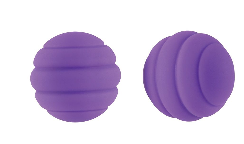 Стальные вагинальные шарики с силиконовым покрытием. Незаметные чувственные ощущения. Имеется коробочка для хранения. Вес одного шарика - 36 гр.
