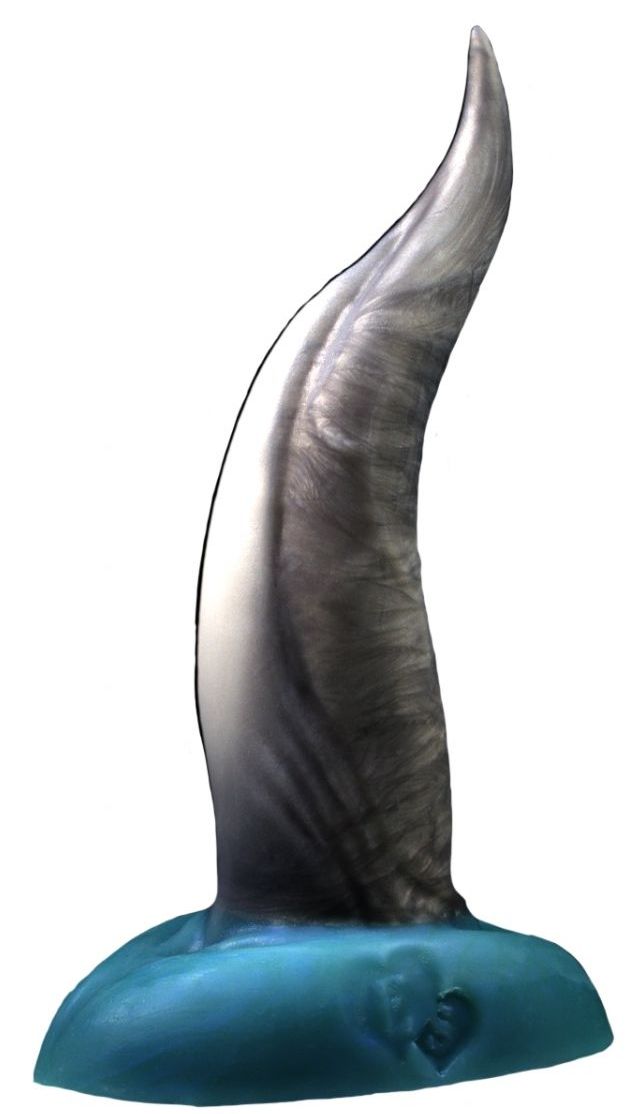Фаллоимитатор Дельфин - это реалистичный слепок, имеет рельефную поверхность и устойчивое основание. Игрушка ручной работы, выполнена из нежного на ощупь эластичного силикона.