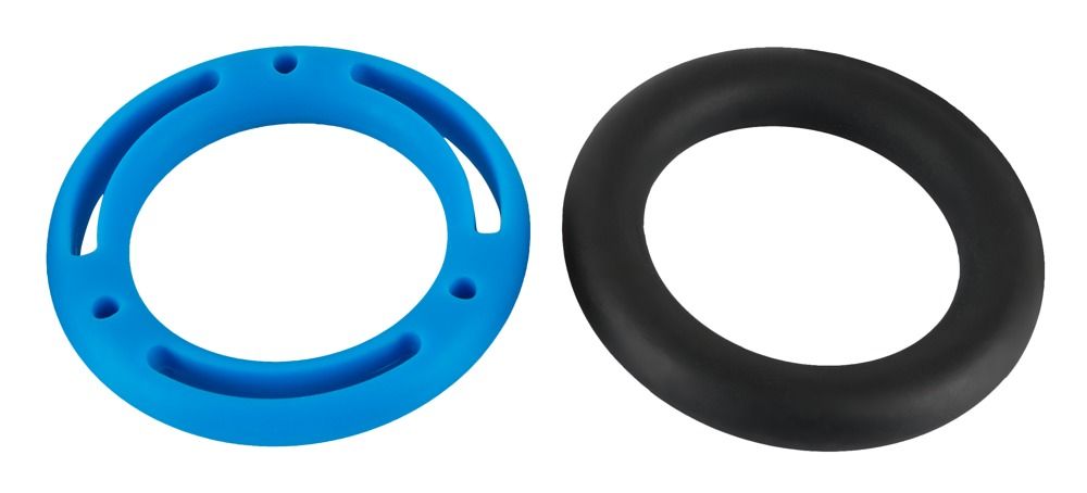 Набор из 2 колец для пениса от You2Toys - оба кольца сделаны из силикона с шелковистой поверхностью для легкого надевания и снимания. Приятно тянущиеся и приятные на ощупь для поддерживающего эрекцию эффекта. В комплект входят 2 кольца для пениса - цвет (светло-голубой/темно-синий/серый/черный) и дизайн (гладкий край/ажурный край) выбираются случайным образом. Внутренний диаметр - 3,8 см.
