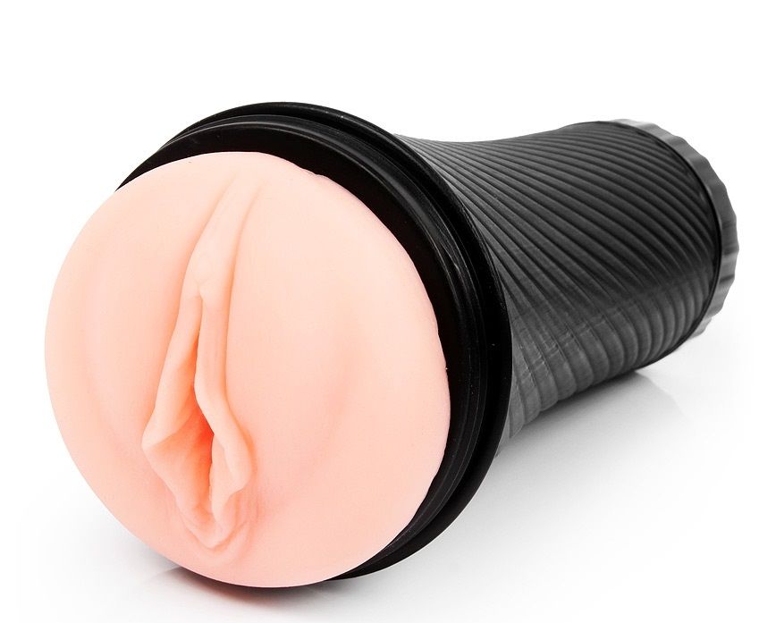 Отличный мастурбатор для любителей реалистичных секс-игрушек. Состоит из прочной пластиковой колбы и мягкой вставки в виде влагалища. Колба имеет откручивающуюся крышку, которая защищает от попадания внутрь различных загрязнений, когда интимный аксессуар не используется. Вставка имеет приятную на ощупь текстуру, телесный оттенок поверхности, хорошо растягивается и может вместить половой член достаточно большого размера.