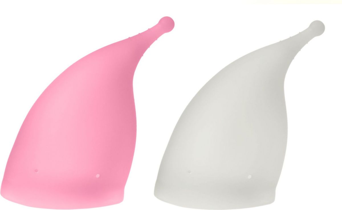 Набор менструальных чаш Vital Cup (размеры S и L) – безопасная, экологичная и экономичная альтернатива одноразовым гигиеническим прокладкам, тампонам во время менструации. <br><br>  В комплект входят чаши двух размеров для комфортного использования в разное время менструального цикла: размер S - для небольших и средних выделений, размер L - для обильных выделений.<br><br>  Многоразовые менструальные чаши выполнены из высококачественного гипоаллергенного медицинского силикона, мягкого и нежного на ощупь. Изделие имеет анатомическую форму и защиту от протекания до 8 часов, в том числе во время ночного сна. Использование менструальных чаш в критические дни позволяет женщине комфортно себя чувствовать и вести активный образ жизни: выполнять повседневные дела, плавать и заниматься спортом. <br><br>  Применение чаши способствует профилактике появления сухости, раздражения в интимной зоне. Силиконовый аксессуар для женской гигиены прост в обращении, его достаточно промыть в прохладной проточной воде. После использования хранить в специальном мешочке, который входит в комплект.<br><br>   Экологичная альтернатива одноразовым прокладкам, тампонам<br> Гипоаллергенный мягкий медицинский силикон<br> Анатомическая форма<br> Без запаха<br> Защита от протекания до 8 часов<br> Два размера чаш S и L для использования в разное время менструального цикла<br> Позволяет вести активный образ жизни<br> Не стесняет движений<br> Легко принимает форму тела и не ощущается внутри<br> Экономичный аксессуар: одной чаши хватает до 2 лет постоянного использования<br> Простой уход<br> Мешочек для хранения в комплекте  Длина большой чаши - 8 см., диаметр - 4,2 см.<br> Длина малой чаши - 7 см., диаметр - 4 см.