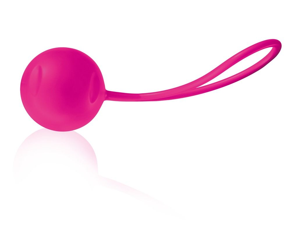 Ярко-розовый вагинальный шарик Joyballs Trend Single. С шнурочком для извлечения. Вес - 42 грамма.
