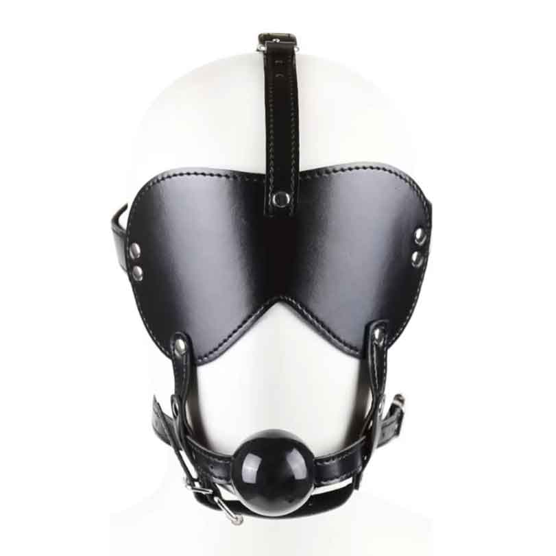 Сплошная маска-шоры с регулируемыми ремешками и кляпом-шариком. Диаметр шарика - 4 см.