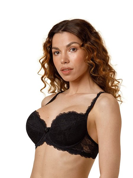 Бюстгальтер push-up из эластичного кружева. Чашка из дублированного полотна со съемным вкладышем, внутренняя часть чашки - 100% хлопок. Отделка бретели кружевом. Отлично формирует грудь.