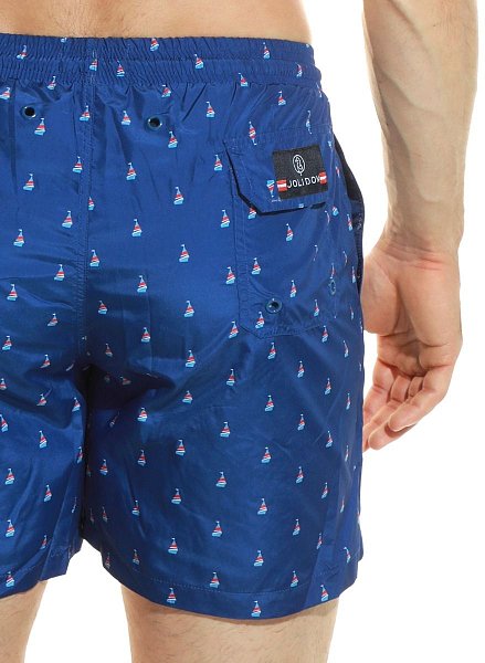 Мужские пляжные шорты из быстросохнущей ткани. Пояс на резинке, регулируется витым шнурком.