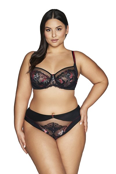 Бюстгальтер 2122 M Intense выполнен на основе бюста 1130 на косточках, чашки шитые из сетки, украшены уникальной цветочной вышивкой выразительных цветов. Мягкие чашки с устойчивой боковой панелью идеально собирают грудь из-под подмышек, естественно округляя ее. Спинка состоит из двух частей: из эластичного трикотажа и тюля, соединенных плоским ярким швом, на спине застёжка - удлинитель на 2 или 3 крючка, фурнитура металлическая цвета желтого золота. Бретельки не отстёгиваются, регулируются по длине, красные полосы с блестящим кольцом на бретелях привлекают внимание. Эффектная цветочная вышивка, богато декорированная разноцветными нитями, размещенная на мягком тюле, придает легкости и изящества, влюбляйтесь!  У бюстгальтеров/купальных лифов AVA довольно тугой пояс, который адаптируется под тело после нескольких дней носки или одной-двух стирок. Рекомендуем использовать удлинитель пояса бюстгальтера на первое время либо выбирать следующий за «своим» размер, с поясом длиннее.