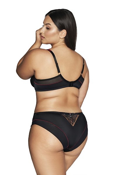 Бюстгальтер 2122 M Intense выполнен на основе бюста 1130 на косточках, чашки шитые из сетки, украшены уникальной цветочной вышивкой выразительных цветов. Мягкие чашки с устойчивой боковой панелью идеально собирают грудь из-под подмышек, естественно округляя ее. Спинка состоит из двух частей: из эластичного трикотажа и тюля, соединенных плоским ярким швом, на спине застёжка - удлинитель на 2 или 3 крючка, фурнитура металлическая цвета желтого золота. Бретельки не отстёгиваются, регулируются по длине, красные полосы с блестящим кольцом на бретелях привлекают внимание. Эффектная цветочная вышивка, богато декорированная разноцветными нитями, размещенная на мягком тюле, придает легкости и изящества, влюбляйтесь!  У бюстгальтеров/купальных лифов AVA довольно тугой пояс, который адаптируется под тело после нескольких дней носки или одной-двух стирок. Рекомендуем использовать удлинитель пояса бюстгальтера на первое время либо выбирать следующий за «своим» размер, с поясом длиннее.