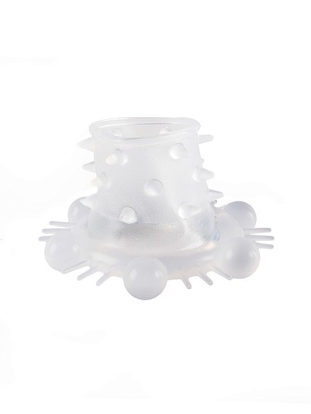 Насадка для пениса усиливает эрекцию, повышает чувствительность и продлевает интимную близость. Шипики и шарики на поверхности изделия дарят партнёрше потрясающие эротические ощущения. Интимный аксессуар изготовлен из эластичного материала. Хорошо тянется. Подходит для половых членов разных размеров. Внутренний диаметр - 1,5 см.