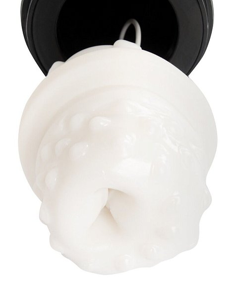 Мастурбатор с 2 функциями от Rebel, сочетающий всасывание и вибрацию. 6 режимов вибрации и 3 режима всасывания обеспечивают приятное разнообразие и могут управляться отдельно нажатием кнопки прямо на игрушке. Внутренняя вставка оснащена бесчисленными мягкими массажными точками и бороздками и может быть снята для легкой очистки. Перезаряжаемый - USB-кабель для зарядки входит в комплект.