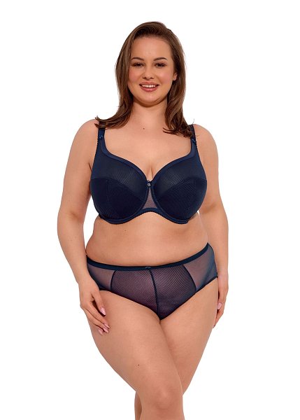 Трусики-слипы Sonia выполнены из эластичной полосатого трикотажа и сетки, на спинке вставки из сетки, сложенной вдвое. Ластовица проложена 100% хлопком.