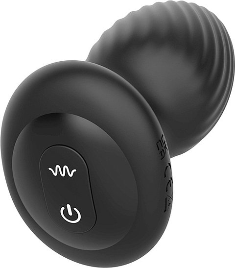 Nexus Tornado — это вращающаяся и вибрирующая анальная пробка с дистанционным управлением. Поднимите свою игру на новый уровень. В арсенале втулки 6 режимов вибрации, пульсации и усиления, а также 3 скорости вращения. Благодаря большому размеру он отлично подходит для пользователей среднего и продвинутого уровня или для тех, кто хочет получить больше удовольствия и интересных ощущений от ротации. Пульт дистанционного управления работает на расстоянии до 8 метров, так что вы сможете наслаждаться Tornado в одиночку или с партнёром. Эта перезаряжаемая игрушка изготовлена из силикона высокого качества, а ее корпус полностью водонепроницаем и отлично подходит для игр в ванной или душе.  Рабочая длина - 9,1 см.