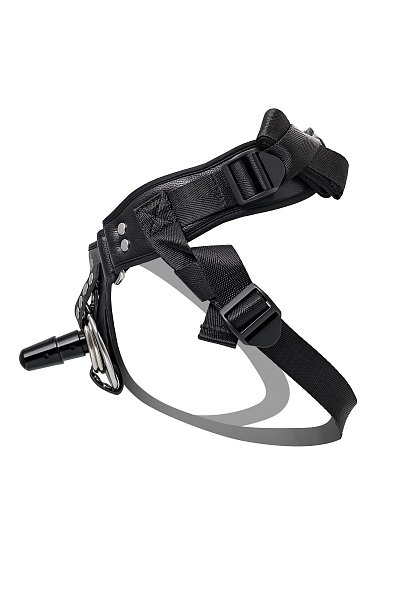 Женский пояс для страпона RealStick CALIBER изготовлен из эко-кожи с бархатным влагопоглощающим внутренним слоем и двумя видами крепления (кольцами или при помощи коннектора). Мягкие стропы и качественная фурнитура обеспечивают комфортное использование и предотвращает натирание. С помощью регуляторов вы можете изменить размер до 146 см в поясе и до 73 см в обхвате бедра.