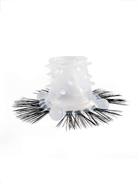 Эрекционное кольцо для пениса усиливает эрекцию, повышает чувствительность и продлевает интимную близость. Небольшие шипики, шарики и «реснички» на поверхности изделия дарят партнёрше потрясающие эротические ощущения. Интимный аксессуар изготовлен из эластичного материала. Хорошо тянется. Подходит для половых членов разных размеров. Внутренний диаметр - 2 см.