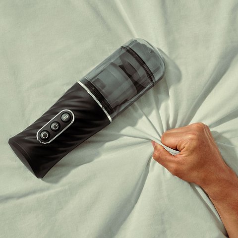 Thrust Blow Pro — это гармония высоких технологий и изысканного удовольствия, где каждая деталь создана для вашего абсолютного комфорта и невероятных ощущений. <br><br>  Уникальная технология полного погружения:<br><br>  Держатель для смартфона <br> — Создайте идеальный иммерсивный опыт. Закрепите ваше устройство и позвольте визуальному контенту оживать в синхронизации с физическими ощущениями.<br><br>  Двойная система стимуляции <br> — Глубокие поступательные движения (10 режимов) в сочетании с двунаправленным вращением (10 режимов) дарят бесконечную палитру ощущений.<br><br>  Двойная технология: поступательные движения + вращение. Регулируемый держатель для смартфона в комплекте. 20 программ работы (10 + 10 режимов). Усовершенствованная эргономика и материалы. Магнитная зарядка. Рабочая длина - 15 см.