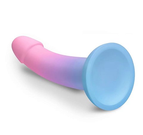 Целиком выполненные из жидкого силикона, дилдо серии Dildolls обладают чрезвычайно шелковистой текстурой и обеспечивают комфортное проникновение благодаря изогнутой форме. Поклонники вагинального и анального удовольствия — здесь каждый получит своё! А с мощной присоской возможности для игр становятся безграничными. Рабочая длина - 13,5 см.