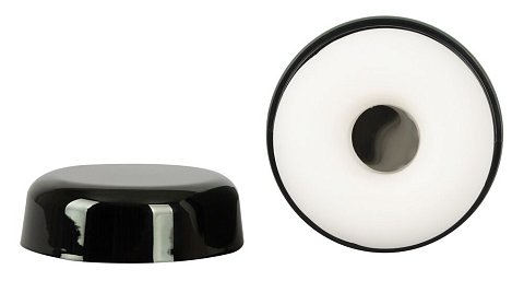 Мастурбатор с 2 функциями от Rebel, сочетающий всасывание и вибрацию. 6 режимов вибрации и 3 режима всасывания обеспечивают приятное разнообразие и могут управляться отдельно нажатием кнопки прямо на игрушке. Внутренняя вставка оснащена бесчисленными мягкими массажными точками и бороздками и может быть снята для легкой очистки. Перезаряжаемый - USB-кабель для зарядки входит в комплект.